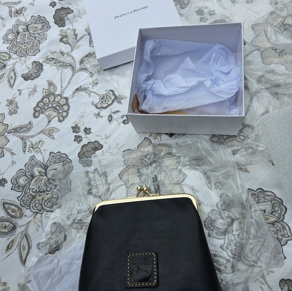 Dooney and Bourke - Picture 7 of 8